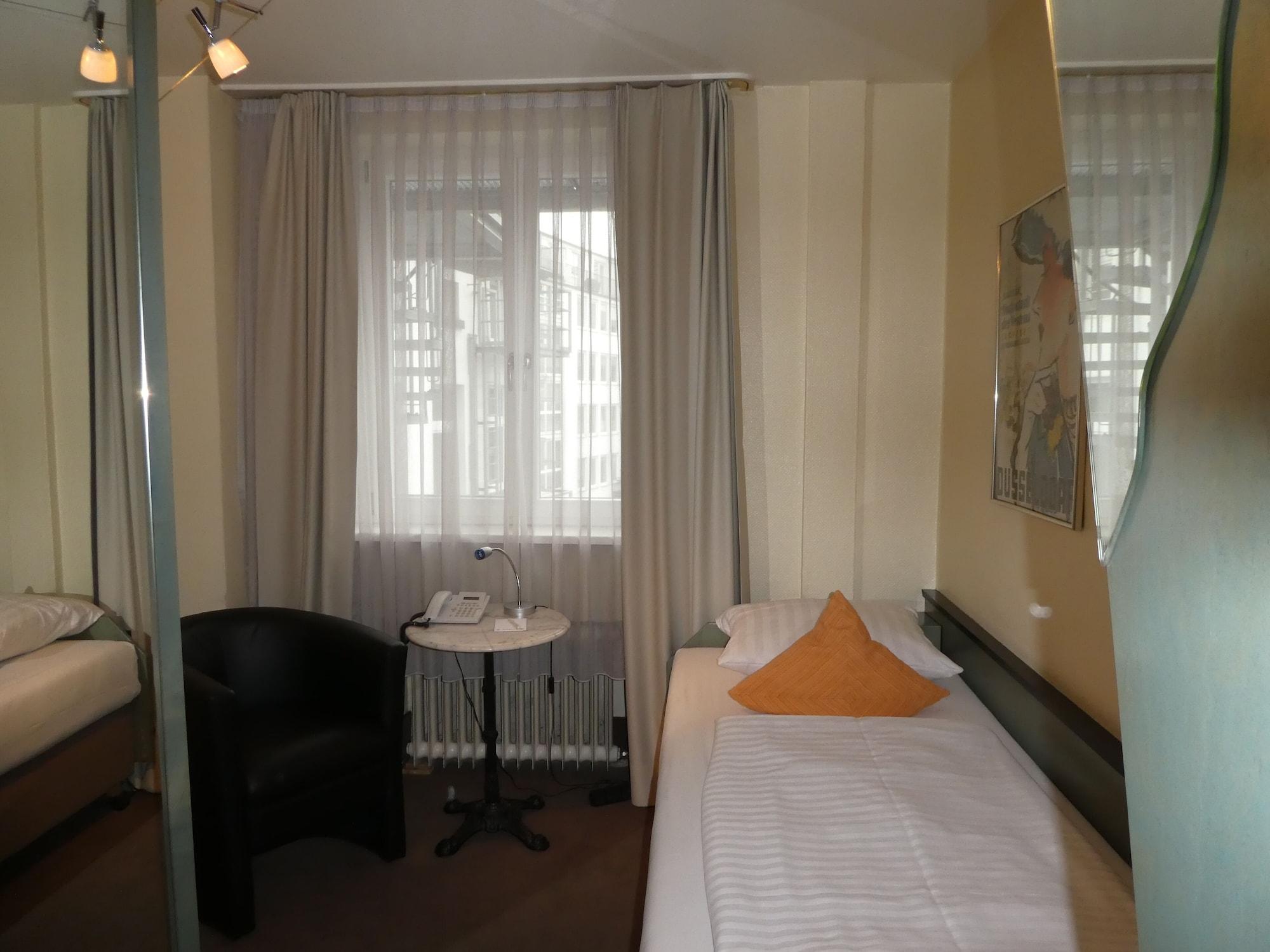 Hotel Monopol City Centre Düsseldorf Eksteriør billede