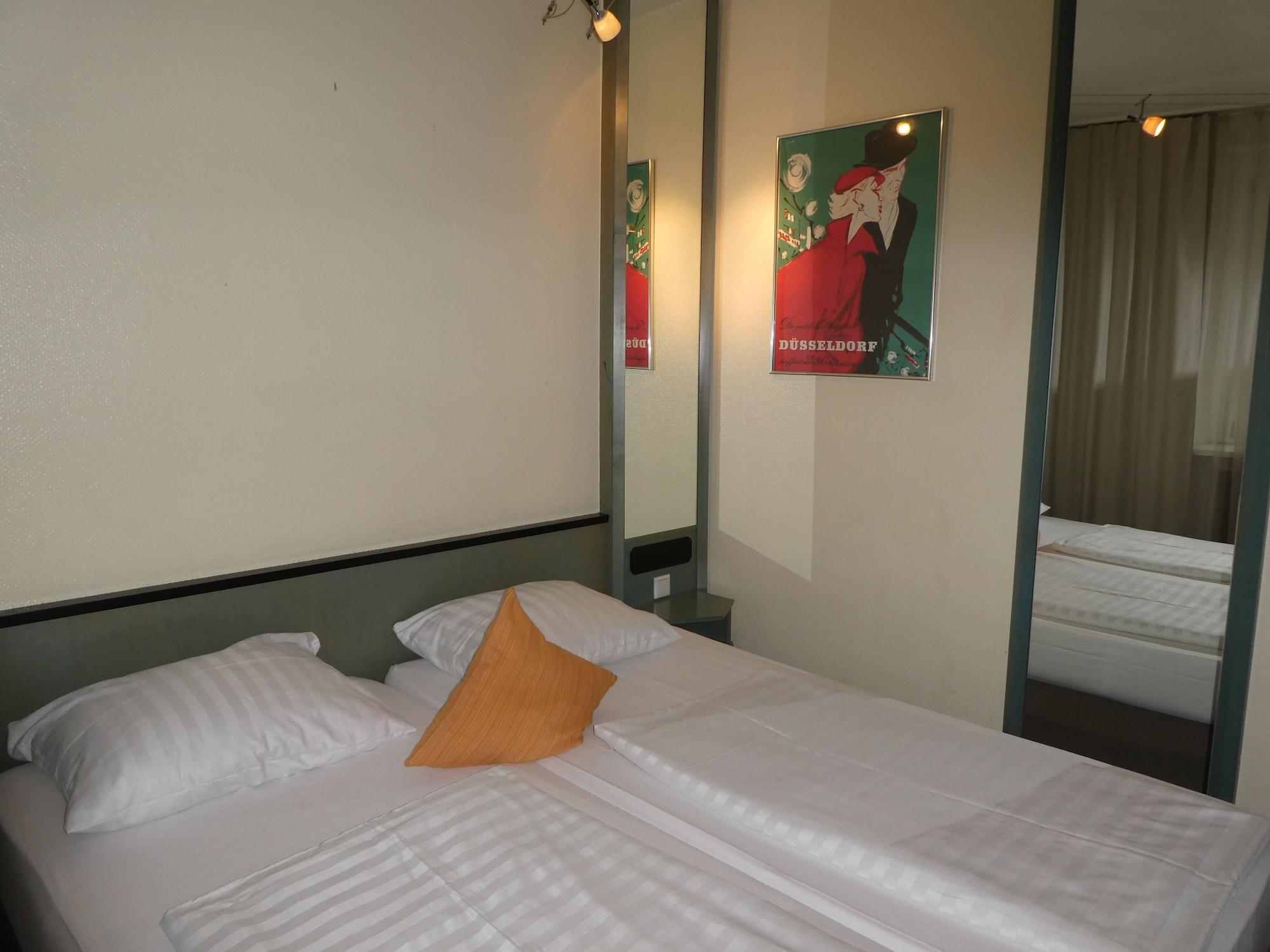 Hotel Monopol City Centre Düsseldorf Eksteriør billede