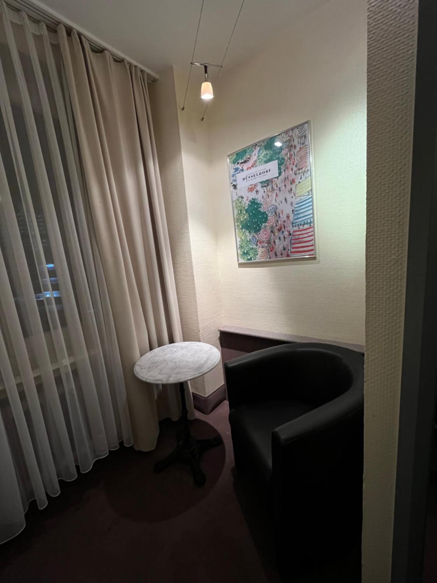 Hotel Monopol City Centre Düsseldorf Eksteriør billede