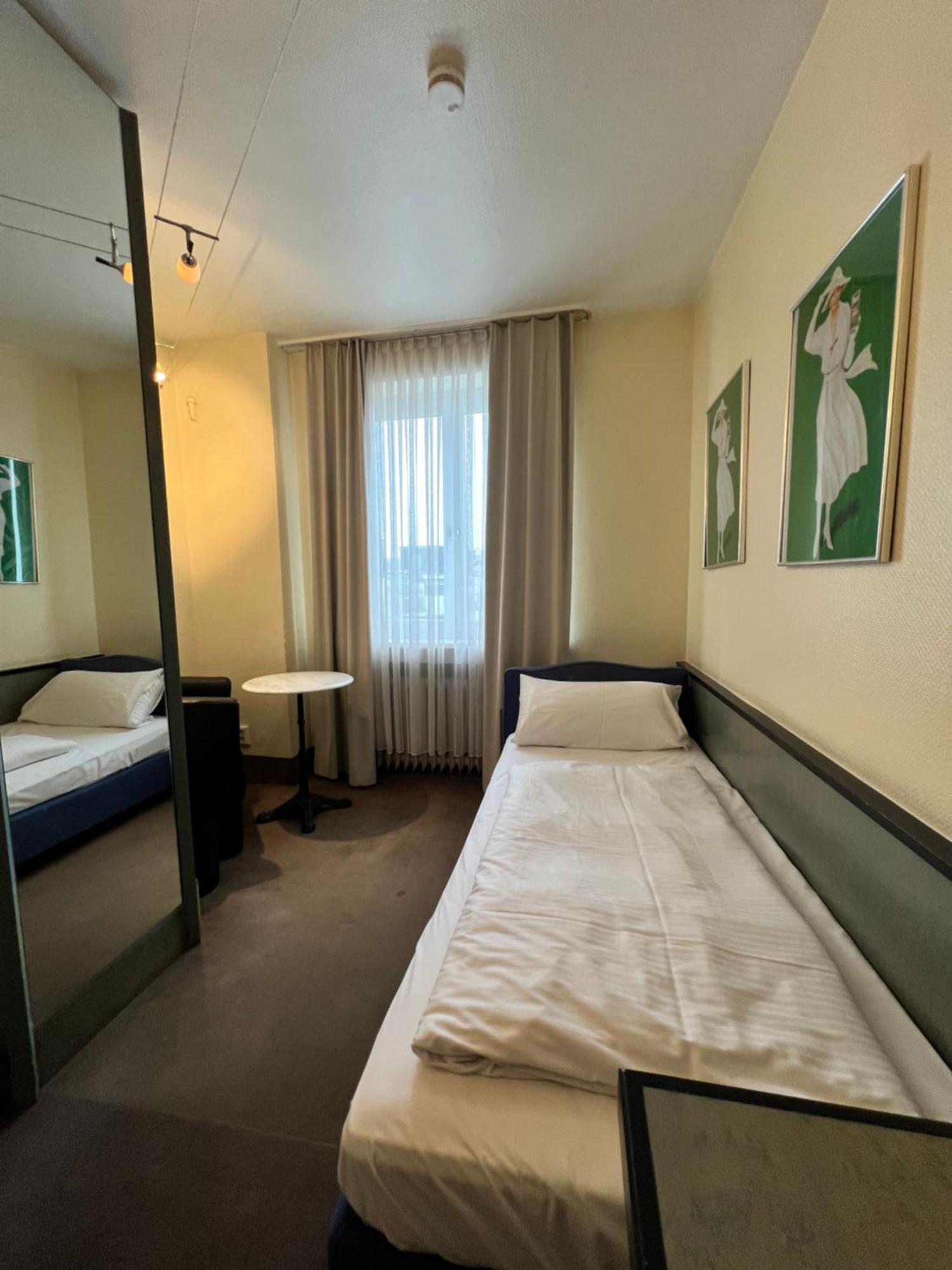 Hotel Monopol City Centre Düsseldorf Eksteriør billede