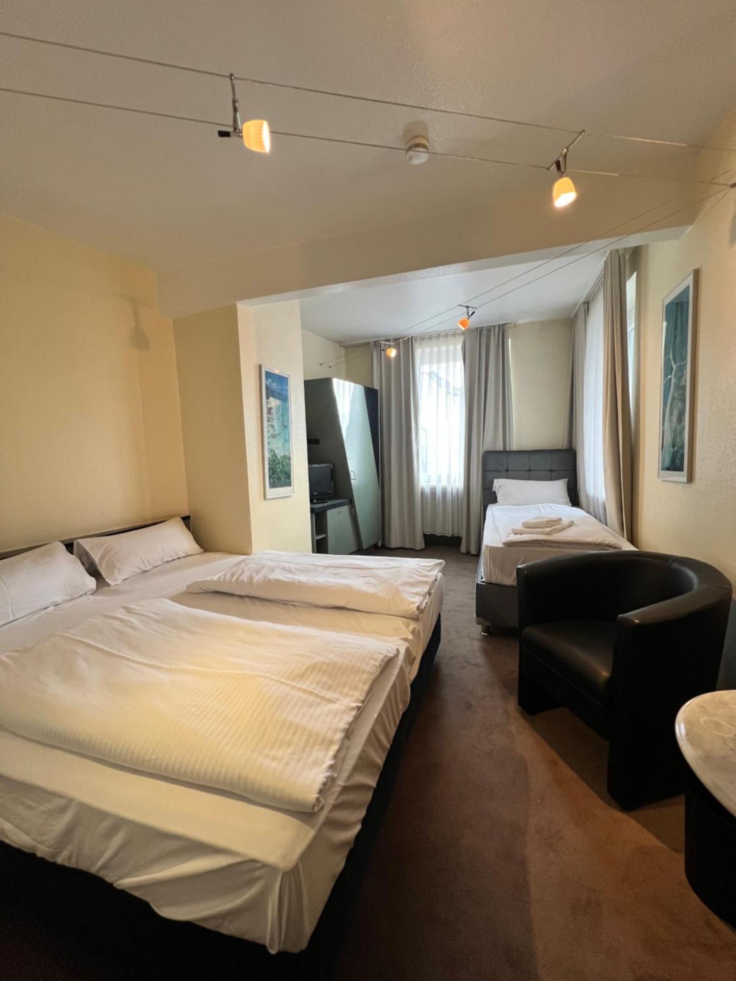Hotel Monopol City Centre Düsseldorf Eksteriør billede