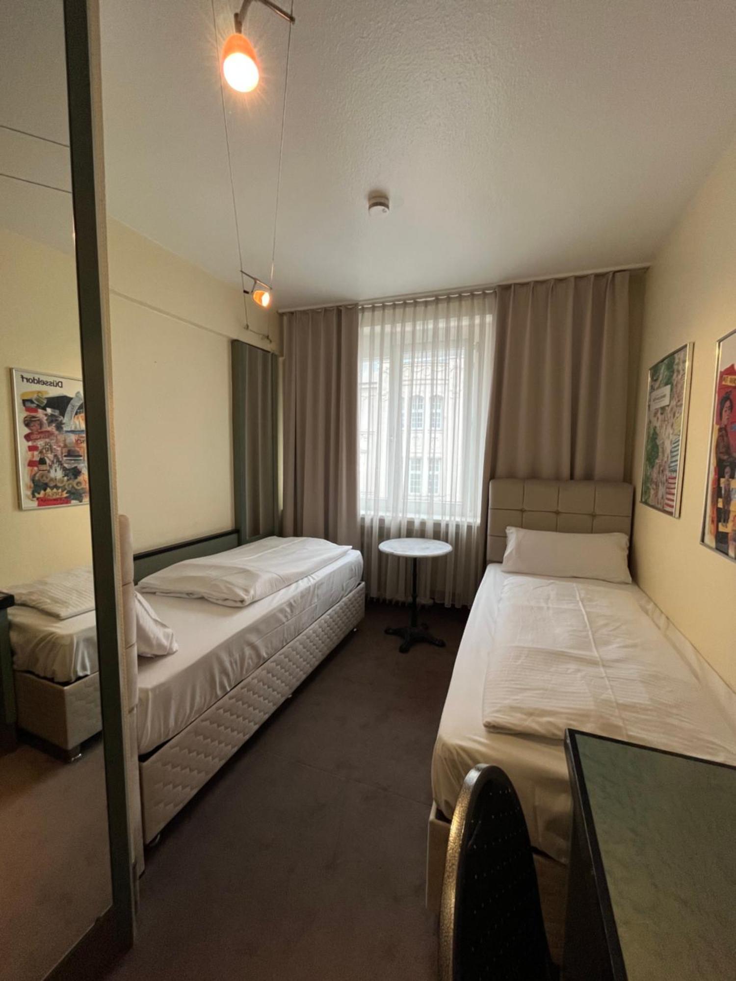 Hotel Monopol City Centre Düsseldorf Eksteriør billede