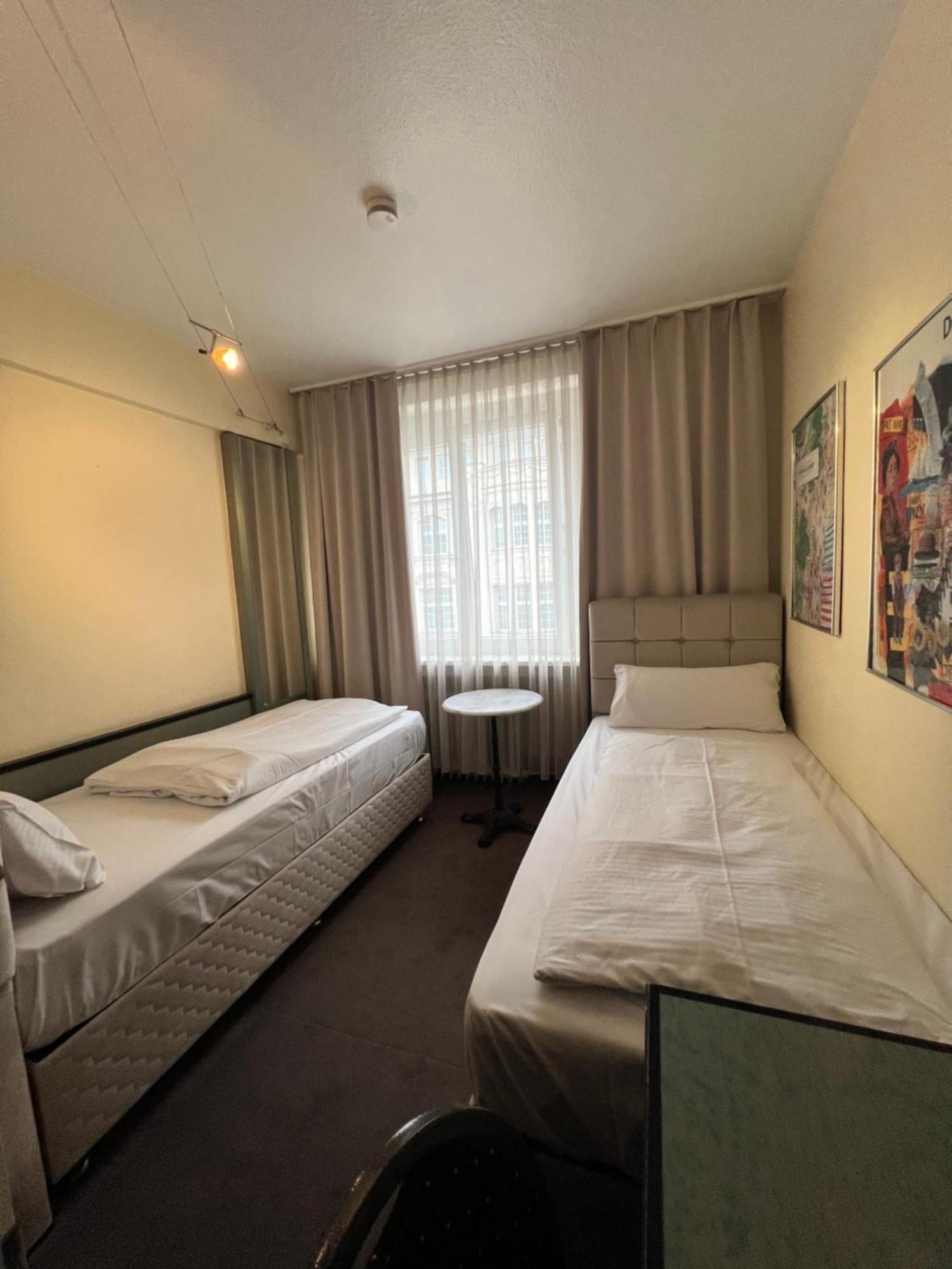 Hotel Monopol City Centre Düsseldorf Eksteriør billede