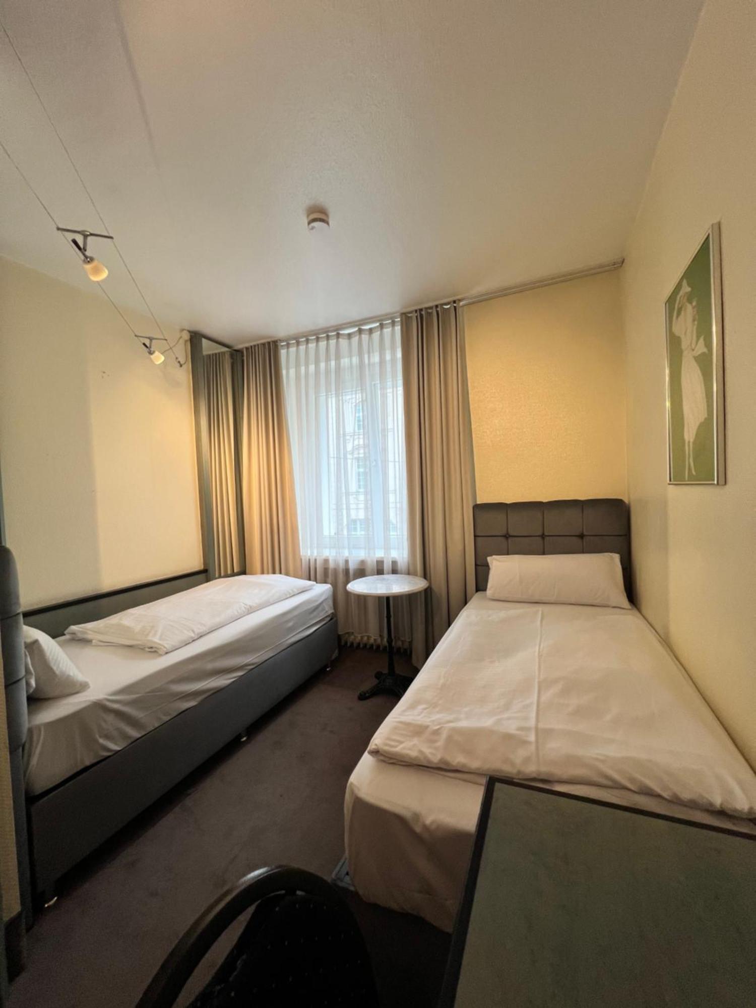 Hotel Monopol City Centre Düsseldorf Eksteriør billede