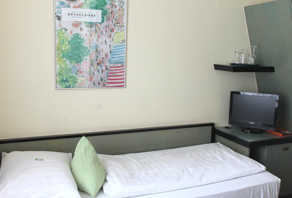 Hotel Monopol City Centre Düsseldorf Eksteriør billede