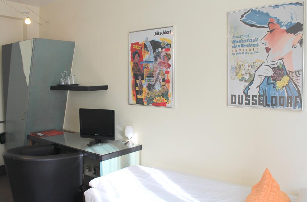 Hotel Monopol City Centre Düsseldorf Eksteriør billede
