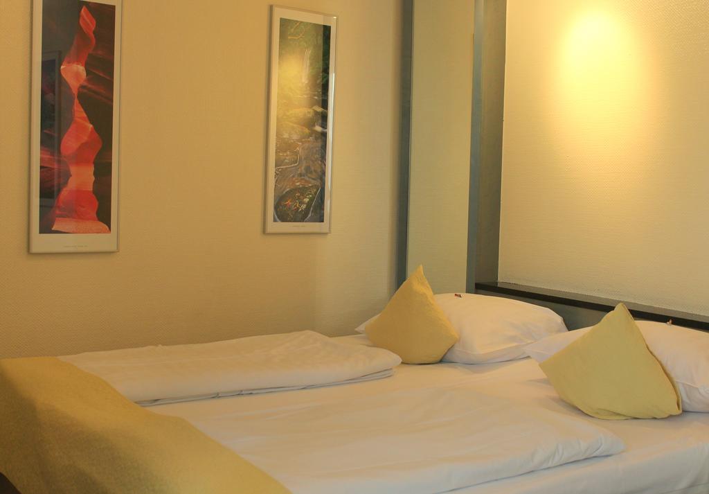 Hotel Monopol City Centre Düsseldorf Eksteriør billede